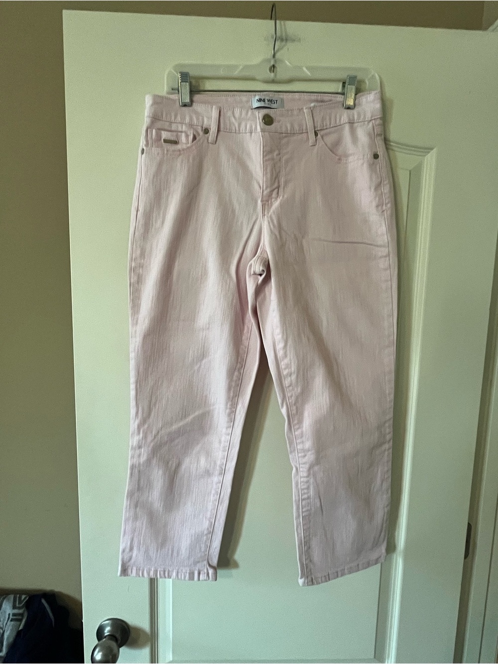 Nine West Light Pink Cropped Cotton  Jeans Women’s size 8
